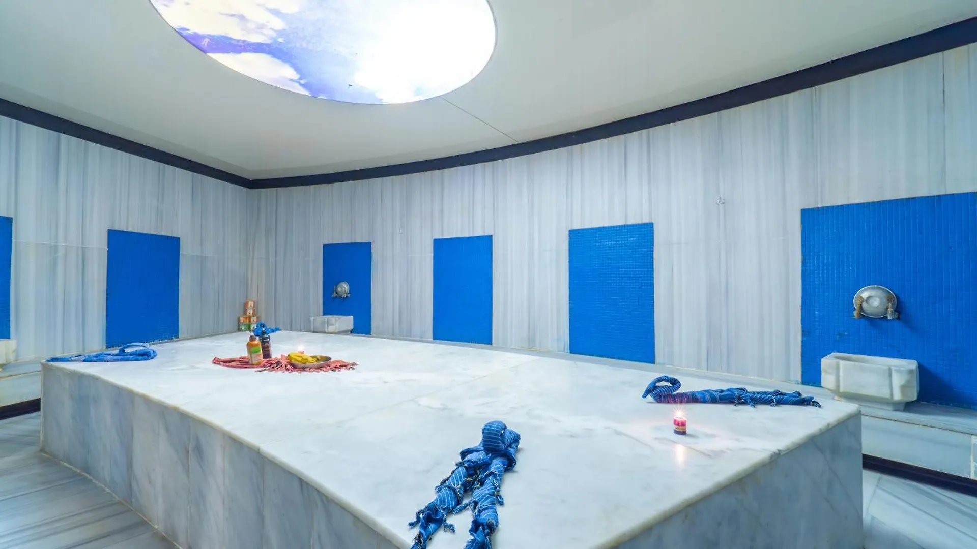 מרמריס Pineta Park Deluxe Hotel