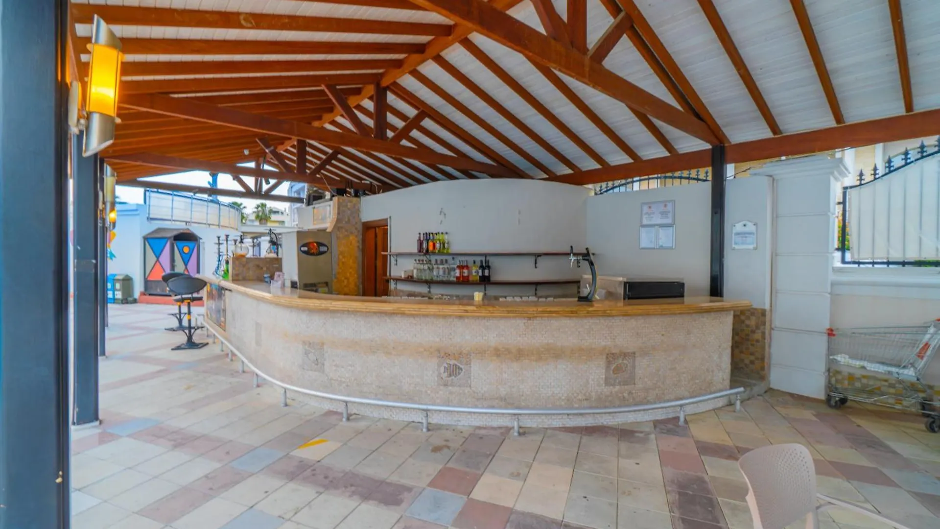 מרמריס Pineta Park Deluxe Hotel