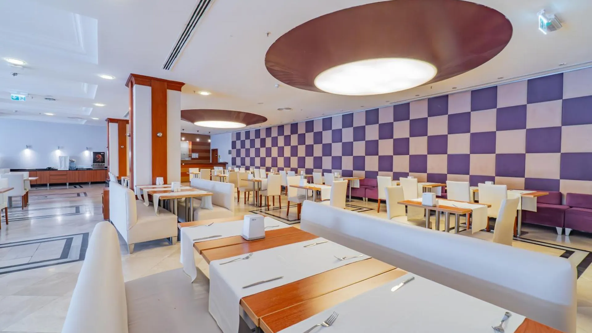 מרמריס Pineta Park Deluxe Hotel