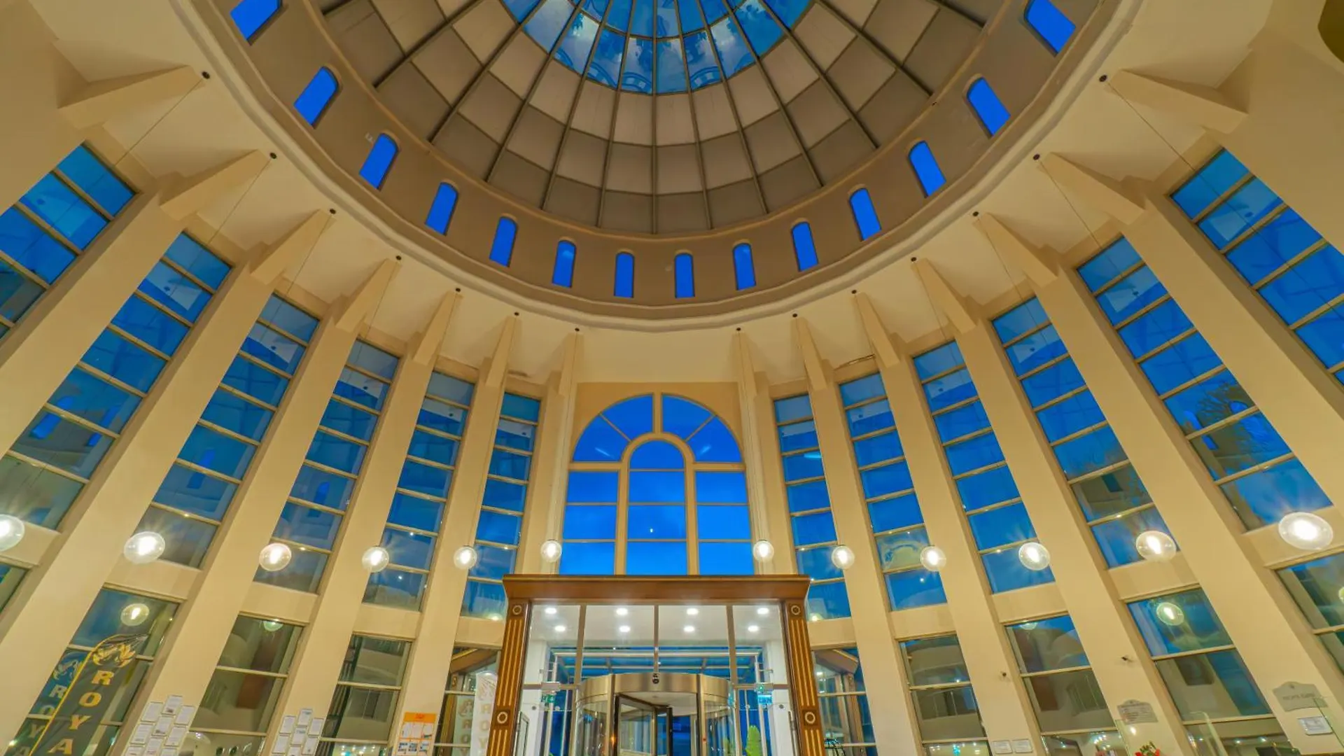 מרמריס Pineta Park Deluxe Hotel